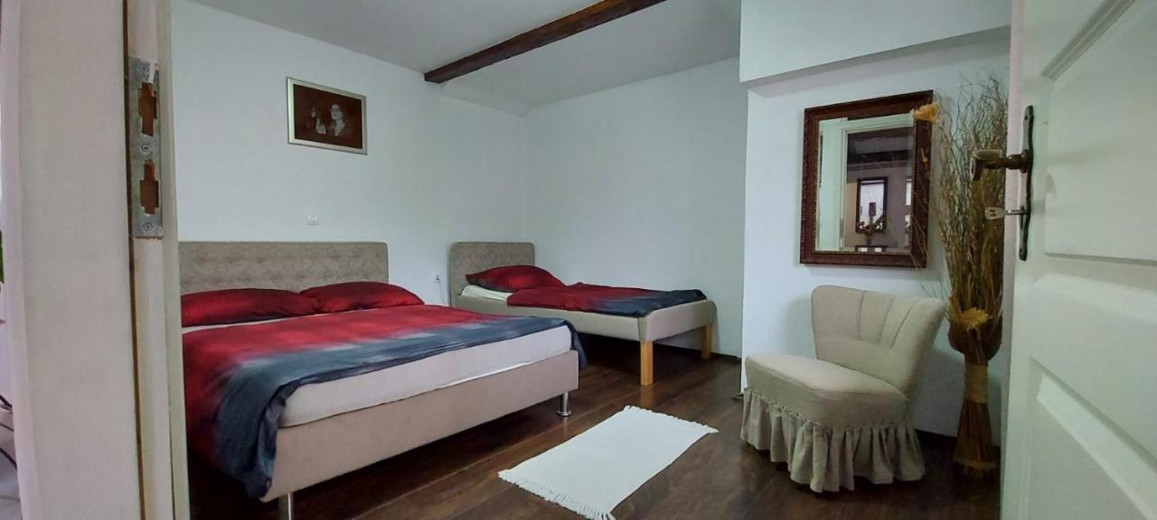 Apartments Jurasic Ogulin Bagian luar foto